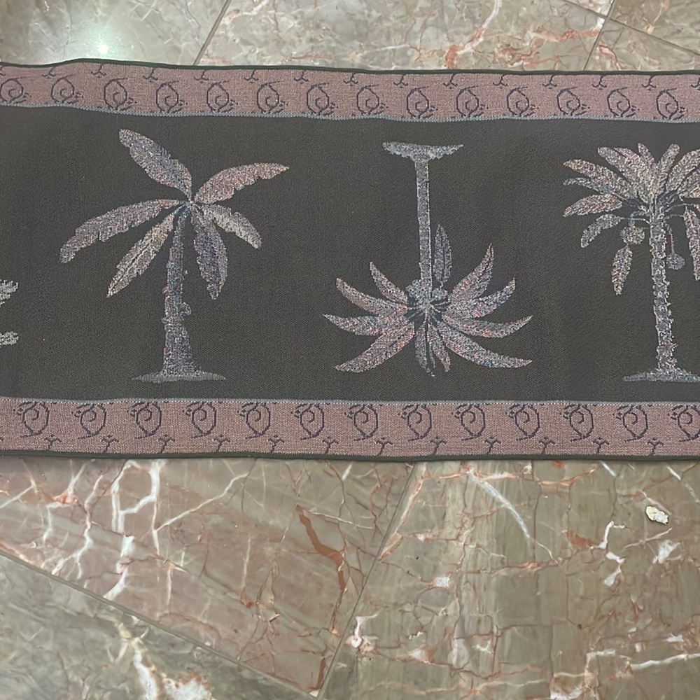 Palm Tree Table Runner - Picture 7 of 11